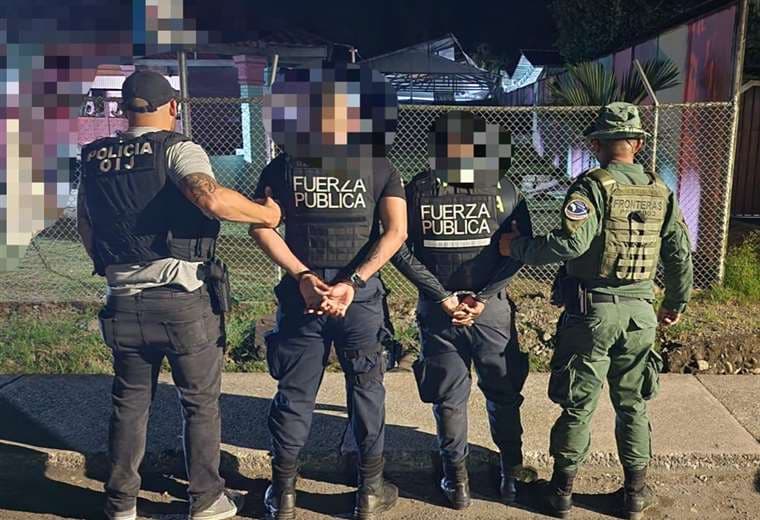 Arrestan a policías sospechosos de exigir dinero a ticos para cruzar con compras de Panamá a Sixaola