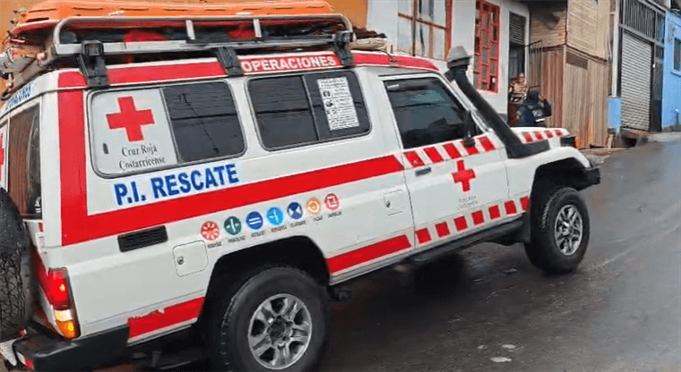 Encuentran hombre fallecido a la orilla de un río en Heredia