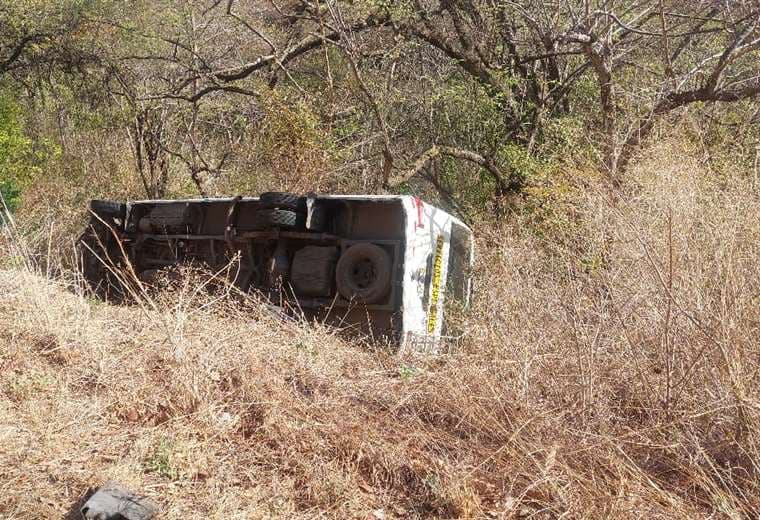Vuelco de microbús deja nueve personas heridas en Guanacaste