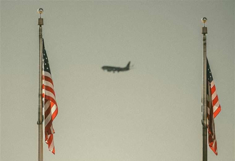 Costa Rica logra repatriación de tico detenido en Texas tras alerta por su salud