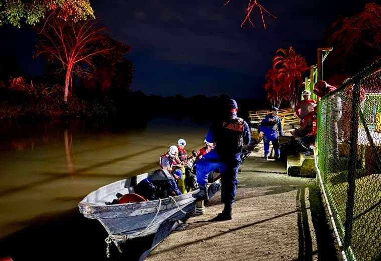 Aparece joven ahogado tras choque de lanchas en Parismina