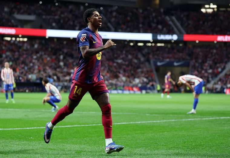 Barcelona vence al Atlético y se aleja en la cima de LaLiga tras caída del Real Madrid