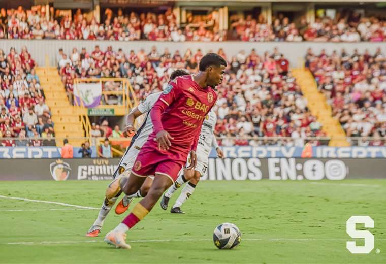 Esta es la sanción a Gerald Taylor tras su gesto ante Herediano