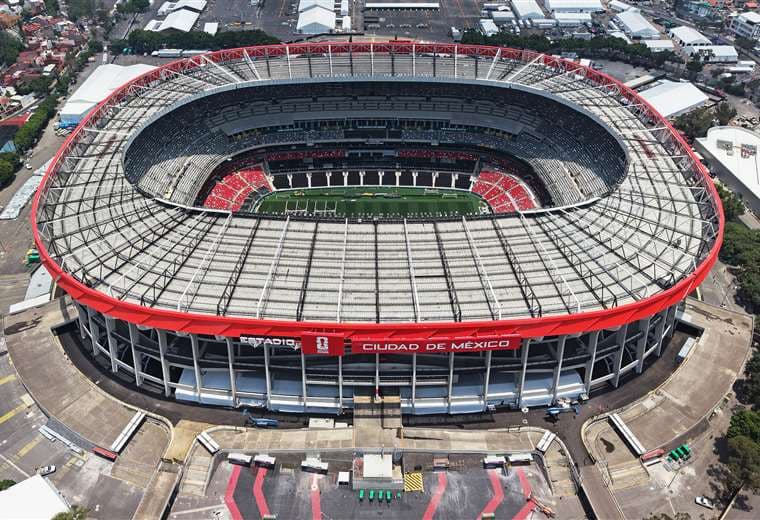 El Azteca retoma canto homofóbico en el Mundial que ya costó sanciones a México