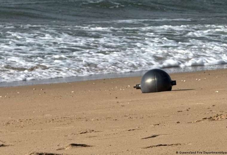 Extrañas bolas de metal caen del cielo en Australia y desatan un operativo de emergencia