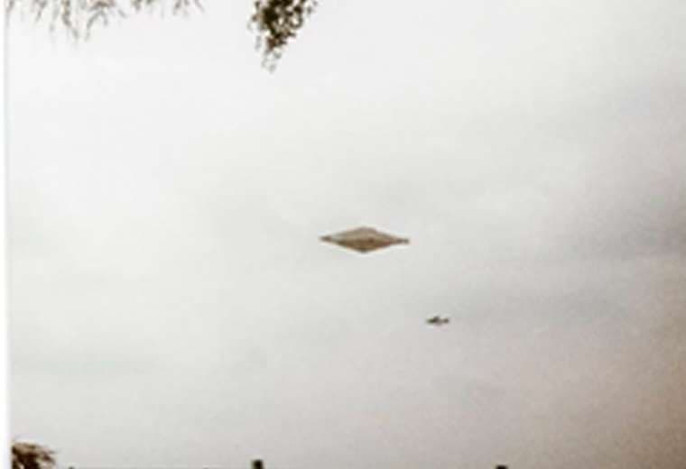 Barack Obama: "Los extraterrestres son reales, pero no los tienen guardados en... el Área 51"