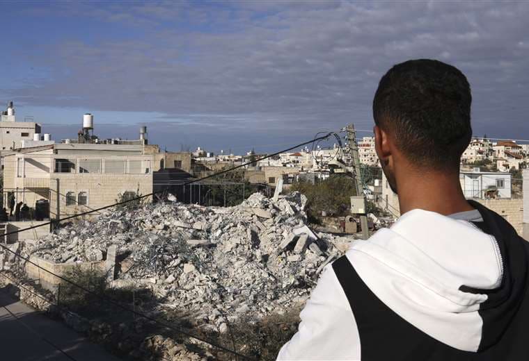 Israel lanza una ola de bombardeos contra objetivos de Hezbolá en el sur de Líbano