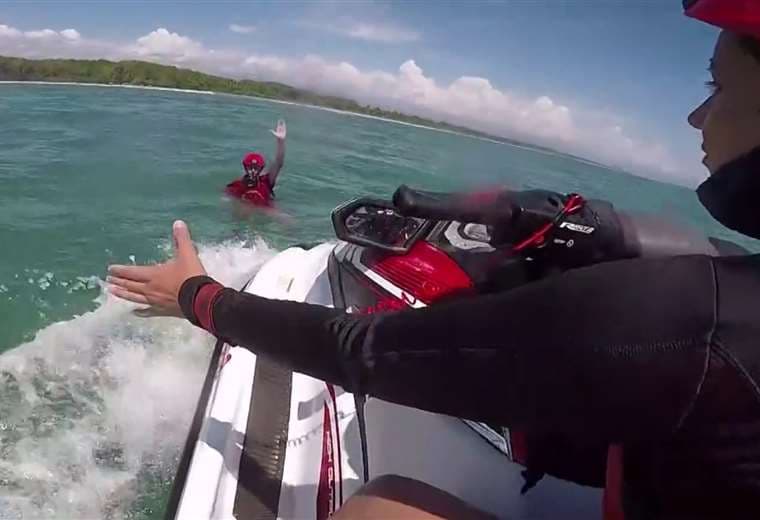 Grupo de emergencia y rescate de playa Jacó se prepara para recibir a miles de turistas