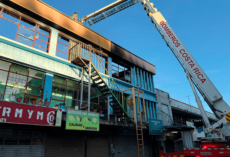 Extienden prisión preventiva a sospechoso de quemar hotel en San José donde murieron cinco personas