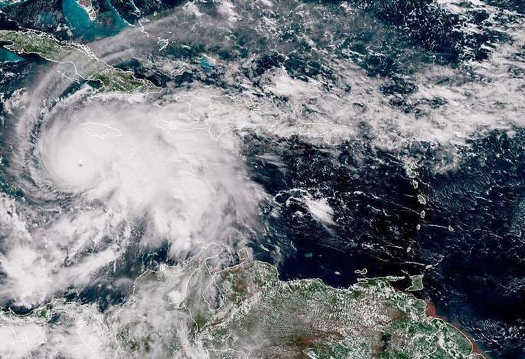 Tres razones por las que Melissa es el huracán más potente y peligroso de 2025