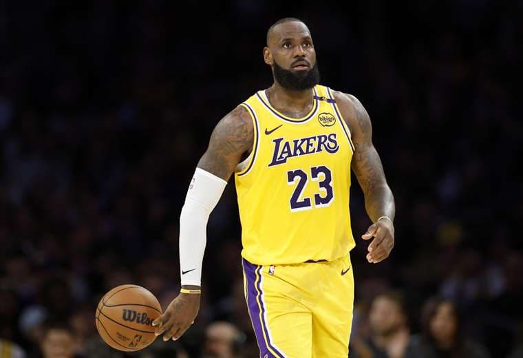 LeBron James anuncia una "decisión" el martes que aviva rumores de su retiro