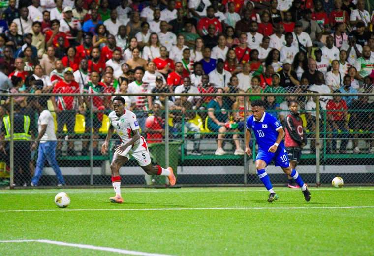 Surinam vs. El Salvador. Foto: La Selecta