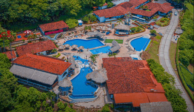 Fiscalía investiga a 19 personas por aparente administración fraudulenta en Hotel Condovac