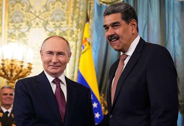 Por qué China y Rusia parecen haber abandonado a Maduro en plena escalada con EE. UU.