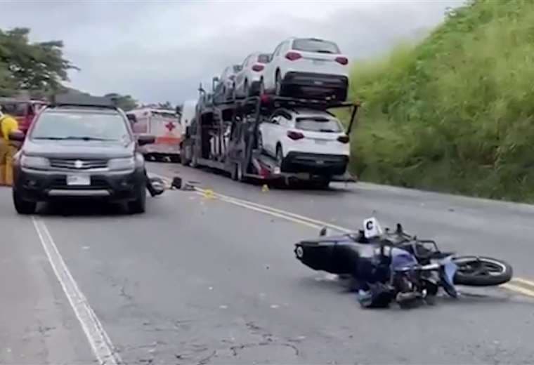 Tragedia en Grecia: Una joven de 25 años muere en triple choque