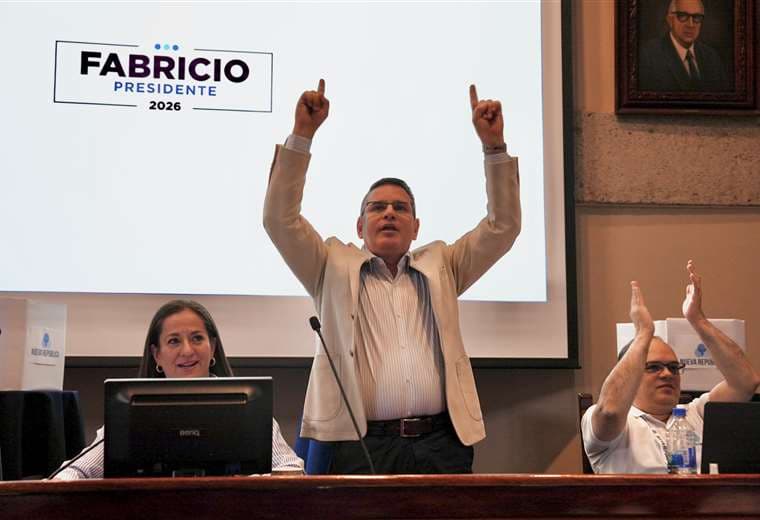 Dos informes piden sanción contra Fabricio Alvarado por presunto acoso sexual