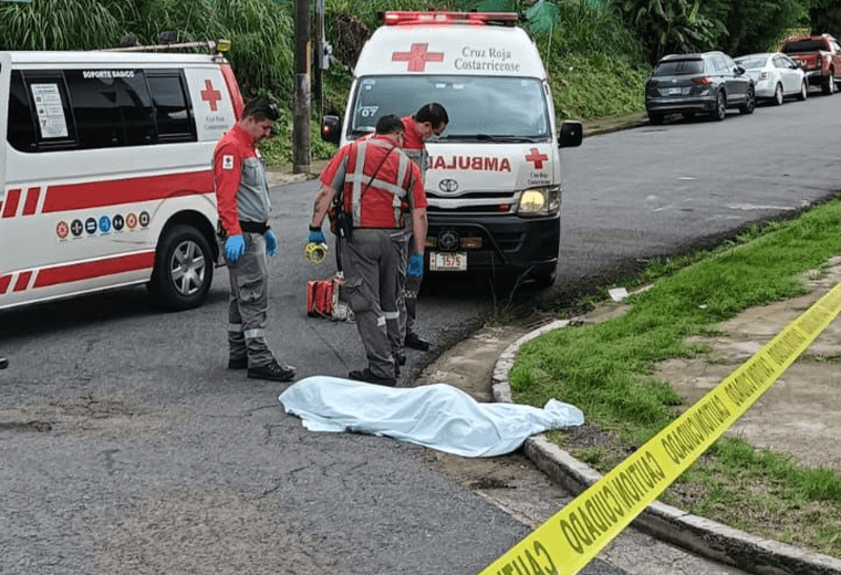 Joven muere atropellado por tráiler en la entrada a León XIII