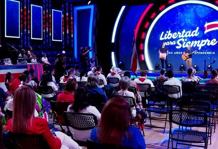 Teletica celebra con sus colaboradores 204 años de Independencia
