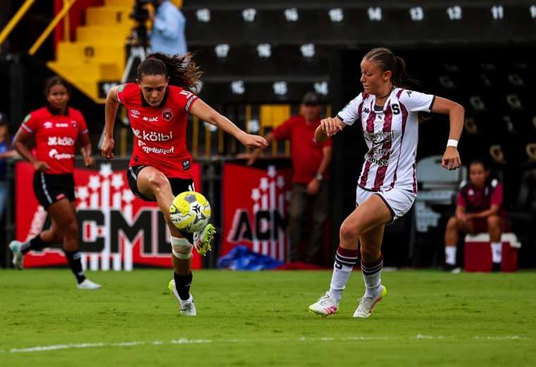 La Liga mantiene liderato tras ganarle a Saprissa