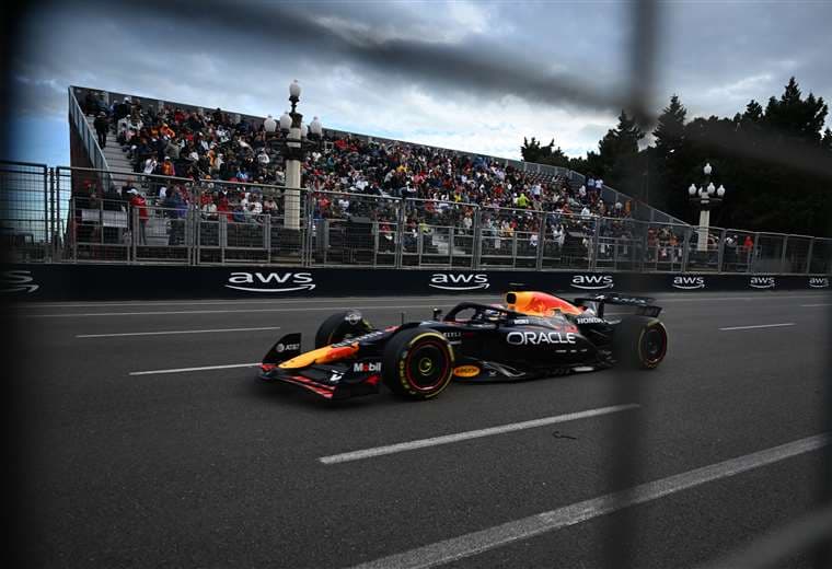 Verstappen impone su ley en Azerbaiyán, Piastri se retira tras accidente