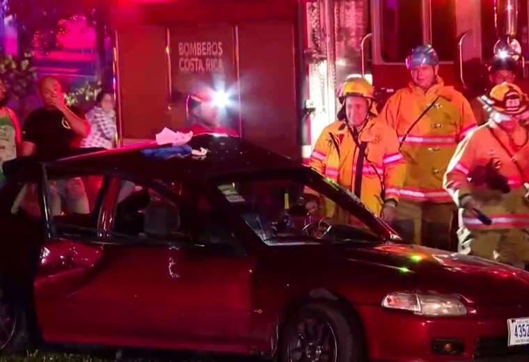Violento choque en Santo Domingo de Heredia deja cinco heridos