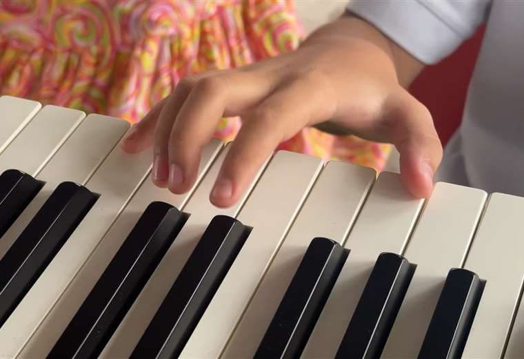 Kay y Emmanuel: dos niños de 9 años que sueñan en grande a través de la música