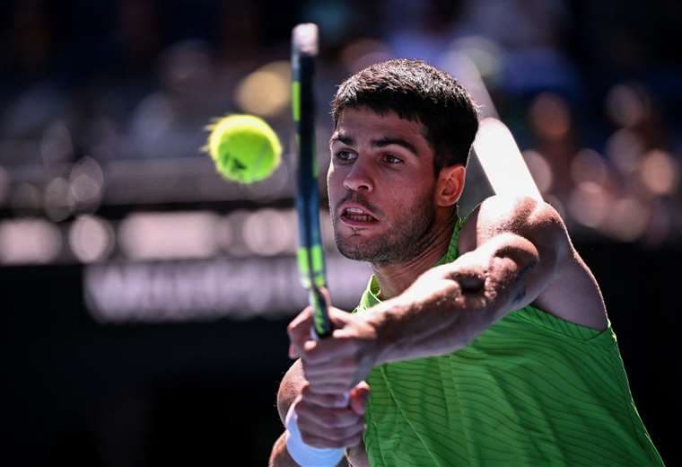 Alcaraz y Sabalenka cumplen y ya están en tercera ronda en Melbourne