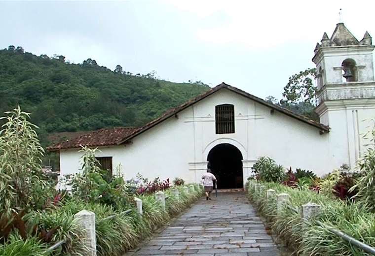 Trabajos para frenar deterioro en iglesia de Orosi inician el lunes