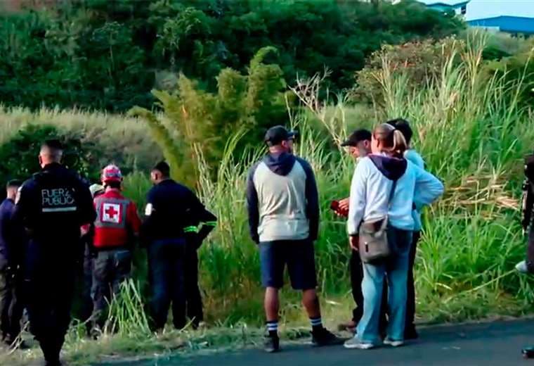 Hallan cuerpo de hombre que cayó al río Tiribí desde puente en Pavas