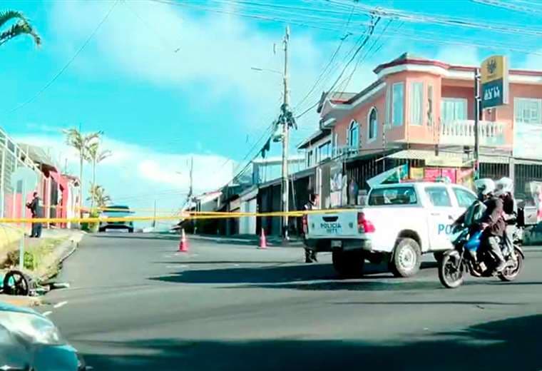 Muere conductor de bicimoto tras choque contra muro en Coronado