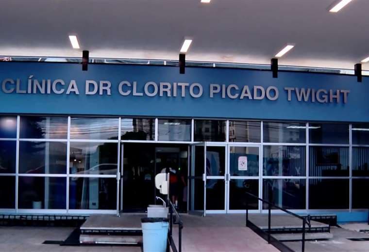 Emergencia en Clínica Clorito Picado: Incendio en bodega requirió intervención de Bomberos