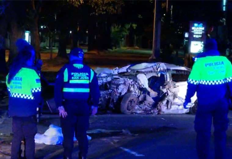 Hombre muere tras chocar contra árbol en Sabana Norte