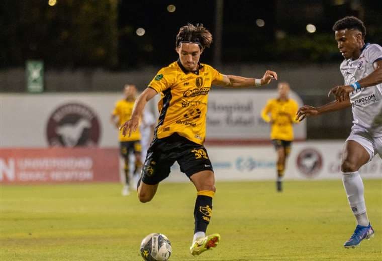 Mauricio Villalobos: fractura de mandíbula puede requerir operación