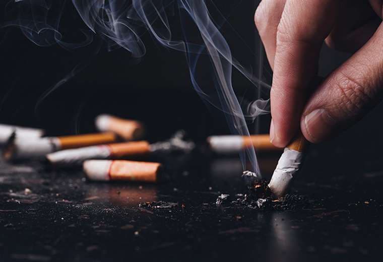 Estos dos hábitos podrían hacerlo envejecer hasta ocho años antes, según científicos