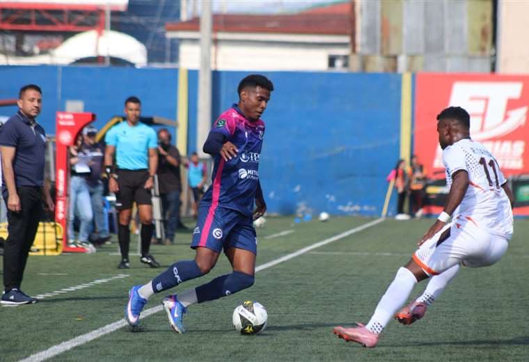 Guadalupe FC ante Puntarenas FC/Prensa Guadalupe