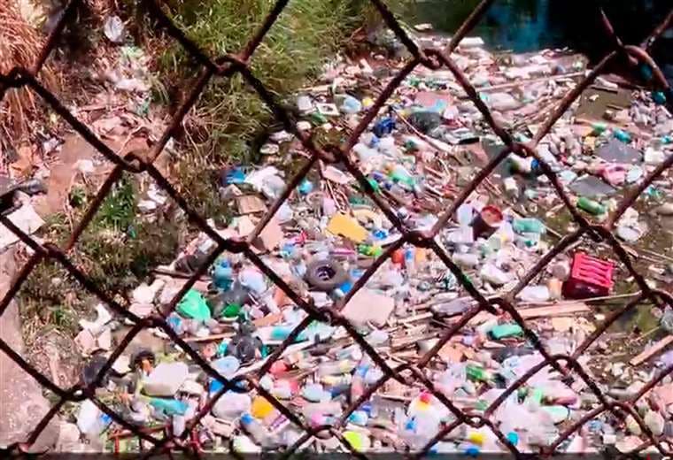 Vecinos se quejan por "quebrada de la basura": esto dice la Municipalidad de Tibás