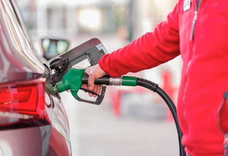 Prepare el bolsillo: viene nuevo aumento en los combustibles