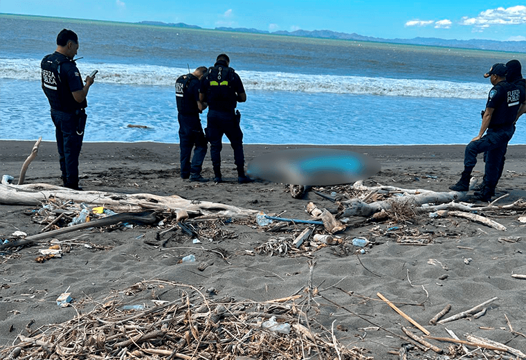 Hallan cuerpo de hombre arrastrado por la corriente en Puntarenas