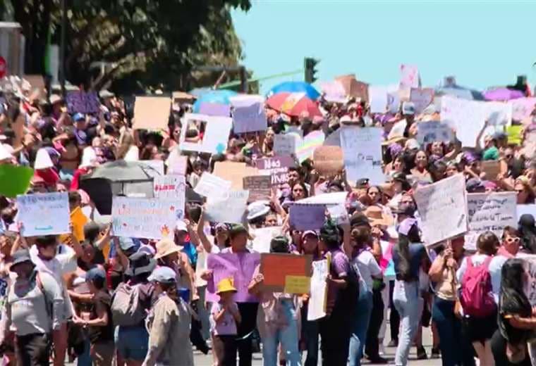 Masiva participación en celebraciones del 8M en San José
