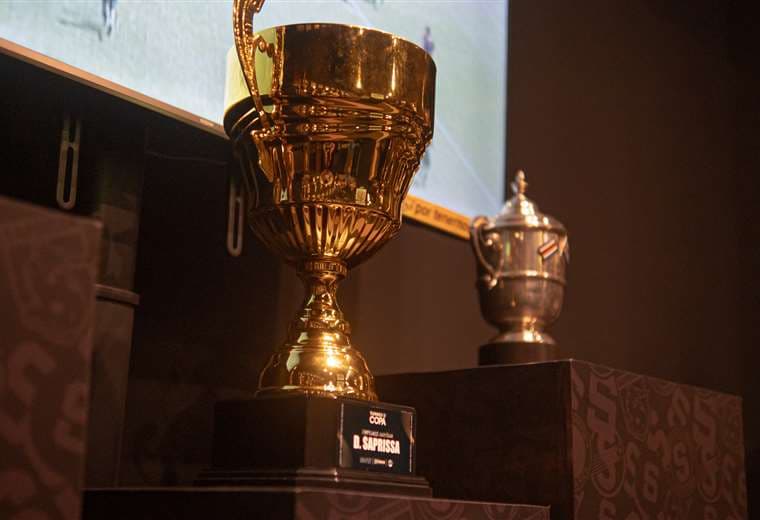 Trofeo de Torneo de Copa. Foto: Deportivo Saprissa