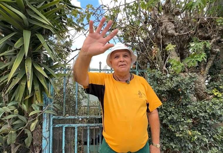 Baudilio, el vecino al que todos buscan cuando algo duele