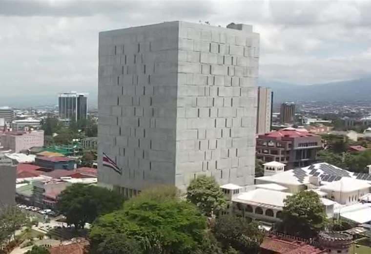 Asamblea Legislativa busca a exasesor que recibió más de ₡5 millones de más en salario