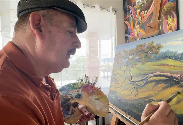 Este pintor herediano inmortaliza los paisajes de Costa Rica como homenaje a sus padres
