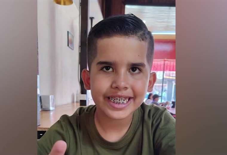 Hospital de Grecia traslada cita de niño con problemas de movilidad para dentro de 9 años
