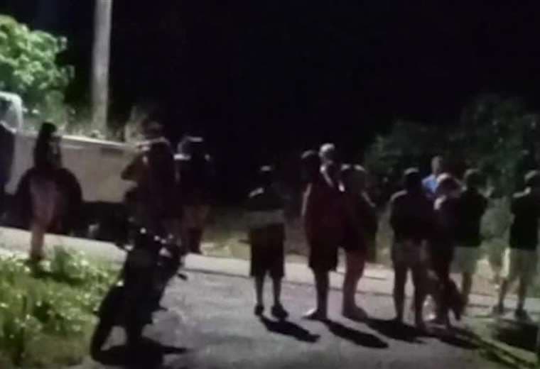 Desde una motocicleta asesinan a joven en Tucurrique
