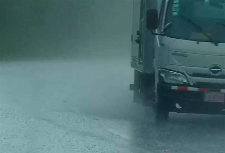 Lluvias continuarán este lunes, advierte el IMN