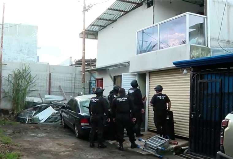 Allanamientos destapan fraudes millonarios contra adultos mayores