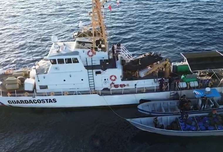 Autoridades decomisaron una tonelada de cocaína en aguas del Pacífico Sur