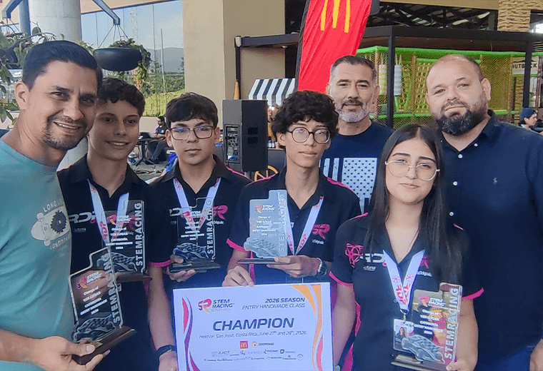 Estudiantes del CTP de Carrizal conquistan la final nacional de STEM Racing Costa Rica 2026